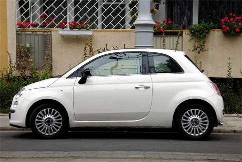 fiat 500 weißer Fiat 500 – Beispiel für Gebrauchtwagenankauf Roth